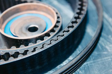 Araba için zamanlayıcı ve gerilim silindirleri