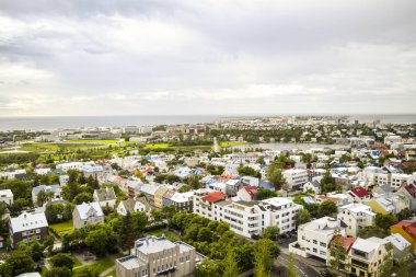 Reykjavik, İzlanda'nın manzarası gündüz sırasında