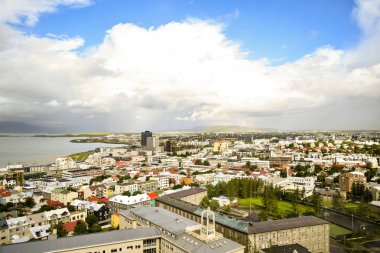 Reykjavik, İzlanda'nın manzarası gündüz sırasında