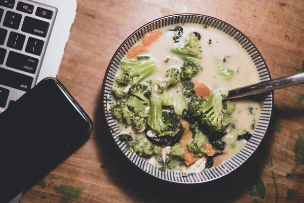 健康的蔬菜汤碗 — 图库照片
