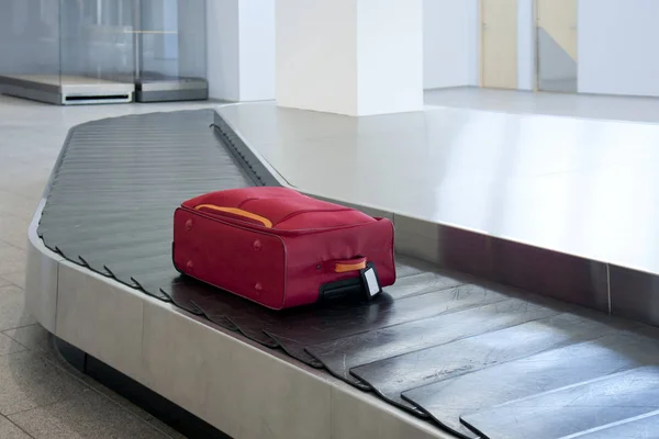Suitcase Airport Conveyor Belt Tallinn Airport Estonia — Stock Photo, Image