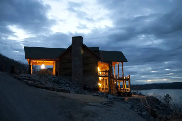 Hôtel Campagne Avec Vue Sur Lac Nuit — Photo