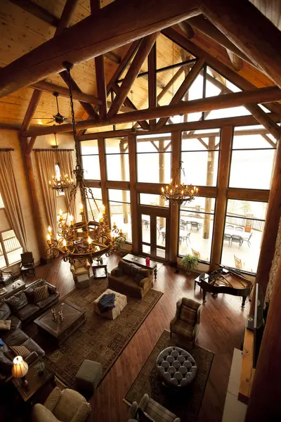 Upscale Interior Large Luxury Wooden Lodge — Stock Photo, Image
