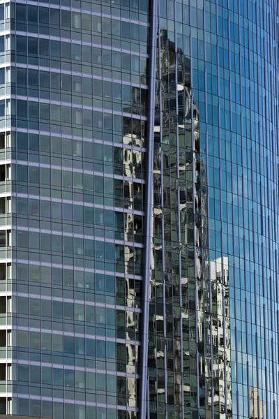 Arranha Céu Moderno Refletindo Edifício Fachada Vidro Bellevue Washington Eua — Fotografia de Stock