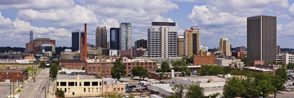 Downtown Birmingham Skyline Com Edifícios Modernos Alabama Eua — Fotografia de Stock