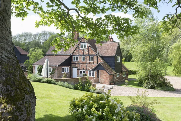 Casa Campo Campo Rural Com Árvores Verdes Buckinghamshire Reino Unido — Fotografia de Stock