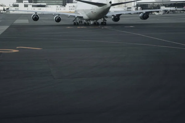 Detalle Del Avión Asfalto Del Aeropuerto Shanghai China Asia — Foto de Stock