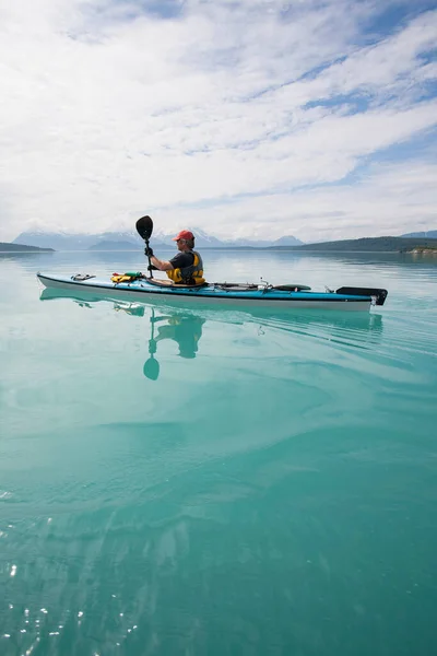 Homme Kayak Mer Eaux Calmes Une Crique Dans Parc National — Photo