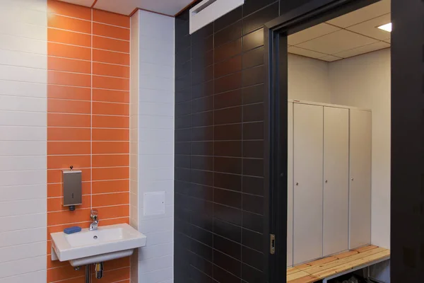 Tiled Workplace Bathroom Interior — Stock Photo, Image