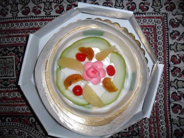 Tipik İtalyan tatlı, cassata Sicilya