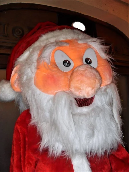 Noel baba bebek tam boyutunda