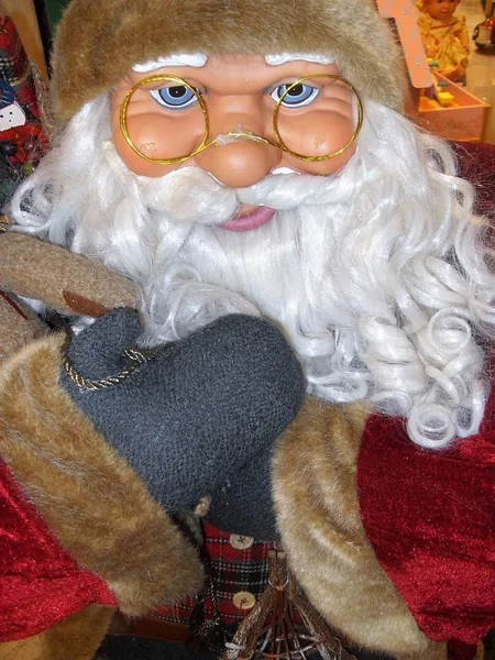 Noel baba bebek tam boyutunda.