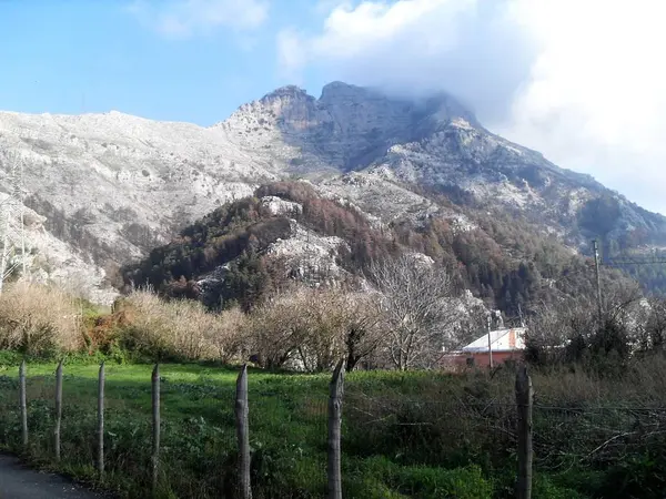 Mount Faito, İtalya Sorrento kıyısında