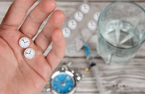 Zeit Medikamente Nehmen Zeiger Mit Pillen Als Uhr Stilisiert — Stockfoto