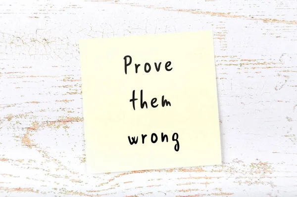 Short Motivational Quote Handwritten Yellow Sticky Note — Stock Photo, Image