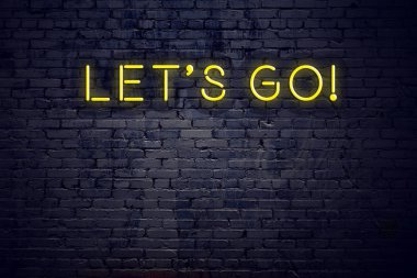 Neon işareti ile metin görünümünü gece gidelim