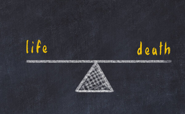 Набросок чешуи на доске. Концепция баланса между жизнью и смертью
