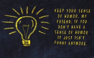 Sanat ve yaratıcılık hakkında ampul ve yazıt tebeşir çizimi