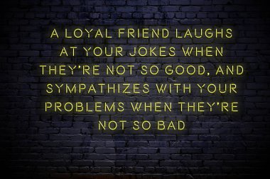 Duvarda olumlu motivasyonel alıntı Neon yazıt