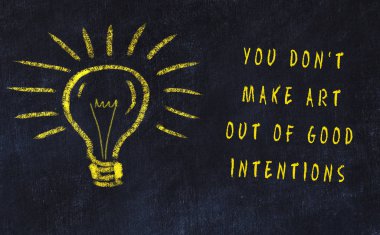 Sanat ve yaratıcılık hakkında ampul ve yazıt tebeşir çizimi