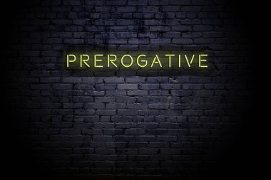 Neon yazıt ayrıcalıklı vurgulu tuğla duvar