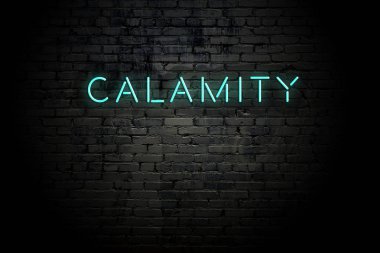 Neon yazıtlı vurgulu tuğla duvar