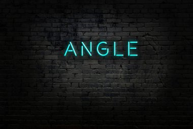 Duvara yazı yazan neon tabela