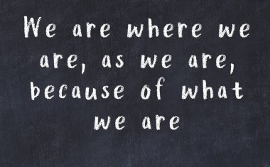 Siyah karatahtaya Tebeşir Bilgisi Yazısı