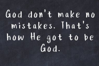 Siyah karatahtaya Tebeşir Bilgisi Yazısı