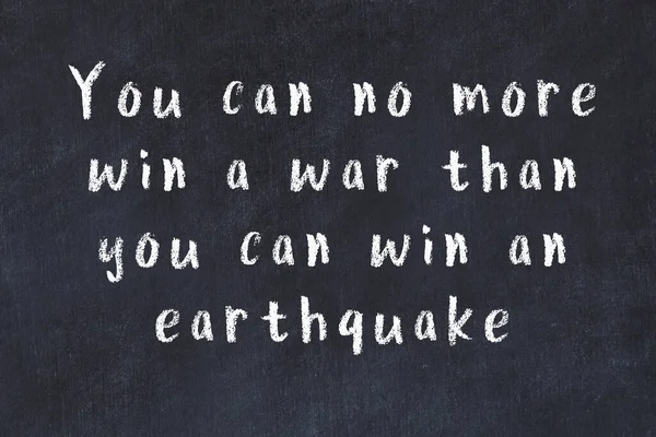 Siyah karatahtaya Tebeşir Bilgisi Yazısı