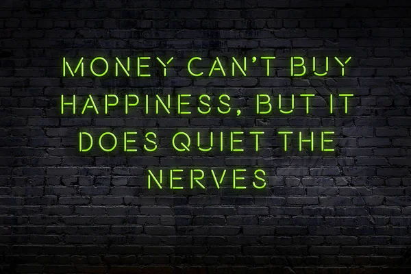 Нічний вид неонового знаку на цегляній стіні. мудрий каутаут . — стокове фото