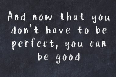 Siyah karatahtaya Tebeşir Bilgisi Yazısı