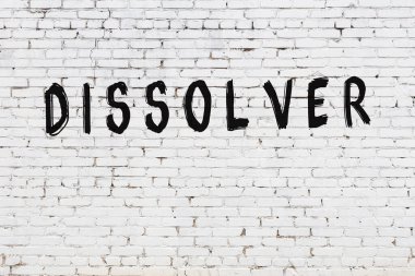 Beyaz tuğla duvara yazı çözücü