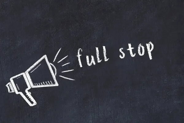 Tebeşir hoparlörü ve yazı tahtası üzerinde nokta nokta nokta