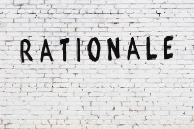 Üzerinde siyah boya mantığı olan beyaz duvar.