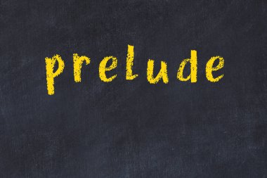 Üzerinde yazı olan siyah karatahta