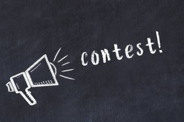 Kara karatahta tebeşir hoparlörü ve yazı yarışması