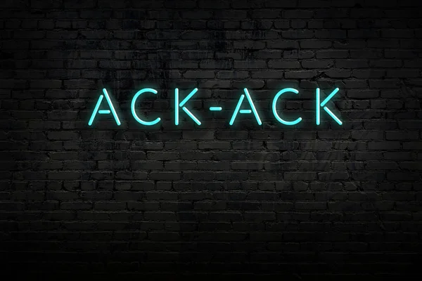 Nattutsikt över neon skylt på tegelvägg med inskription ack-ack — Stockfoto
