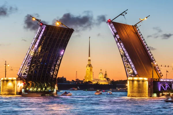 Scheidungspalastbrücke Den Weißen Nächten Petersburg Russland — Stockfoto