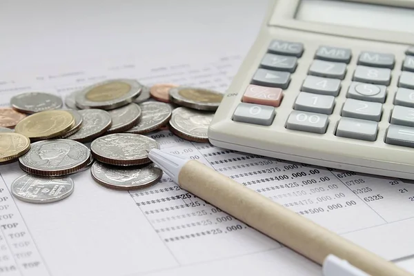 Concept Entreprise Finance Investissement Impôts Comptabilité Change Calculatrice Stylo Pièces — Photo