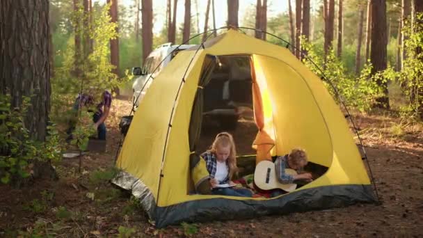 31 383 Camping Stock Videos Royalty Free Camping Footage Depositphotos