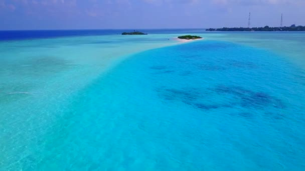 Natureza aérea da lagoa exótica tempo de praia por mar transparente com fundo arenoso branco — Vídeo de Stock