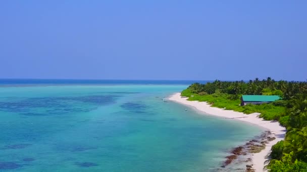 Drone antenne abstracte van idyllische kust strand vakantie door blauwe oceaan en schoon zand achtergrond — Stockvideo