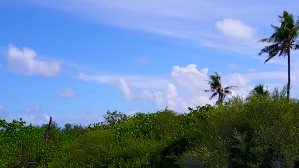 Drón légi ég tengeri kilátás tengerparti életmód átlátszó óceán fehér homok háttér — Stock videók