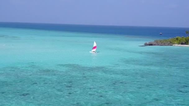Aereo drone paesaggio di spiaggia spiaggia perfetta stile di vita da laguna turchese e sfondo di sabbia bianca — Video Stock