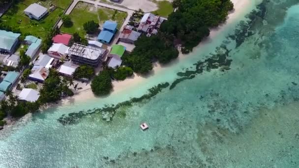 Textura aérea drone de luxo vista mar praia quebrar por aqua mar azul com fundo de areia branca — Vídeo de Stock
