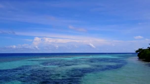 Nature aérienne du paradis vue sur la mer vacances à la plage par l'eau bleue et fond de sable blanc — Video