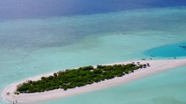 Légi táj egzotikus tengeri kilátás strand utazás tiszta vízzel és fehér homokos háttér — Stock videók