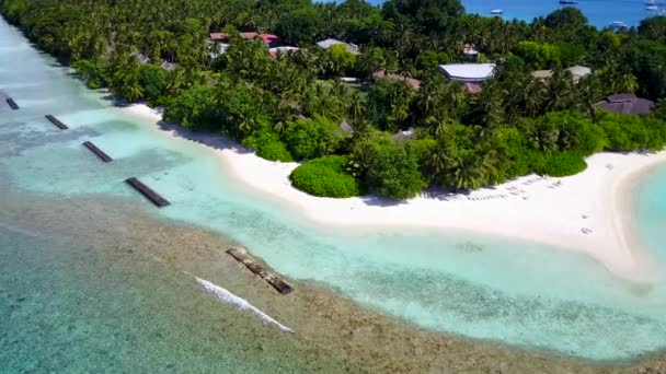 Drone turismo di rilassante laguna spiaggia tempo da laguna verde blu e sfondo di sabbia bianca — Video Stock