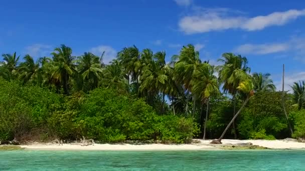 Close up scenery of relaxing seashore beach holiday by blue sea and bright sand background near sandbank — Stock Video